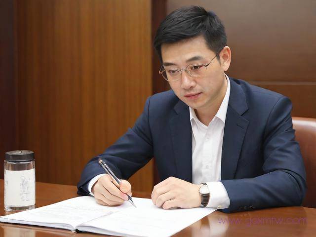 长沙离婚手续办理流程（离婚协议书自己写还是律师写）